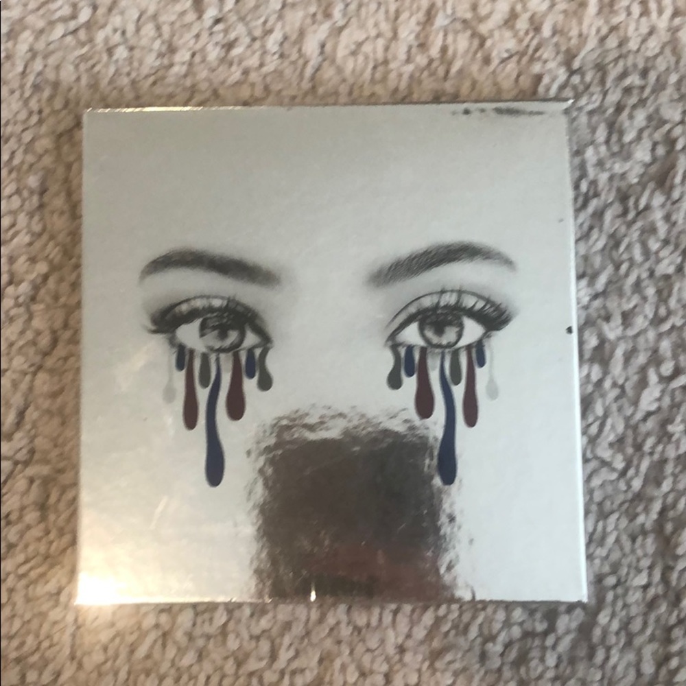 Kylie Cosmetics 2016 holiday palette